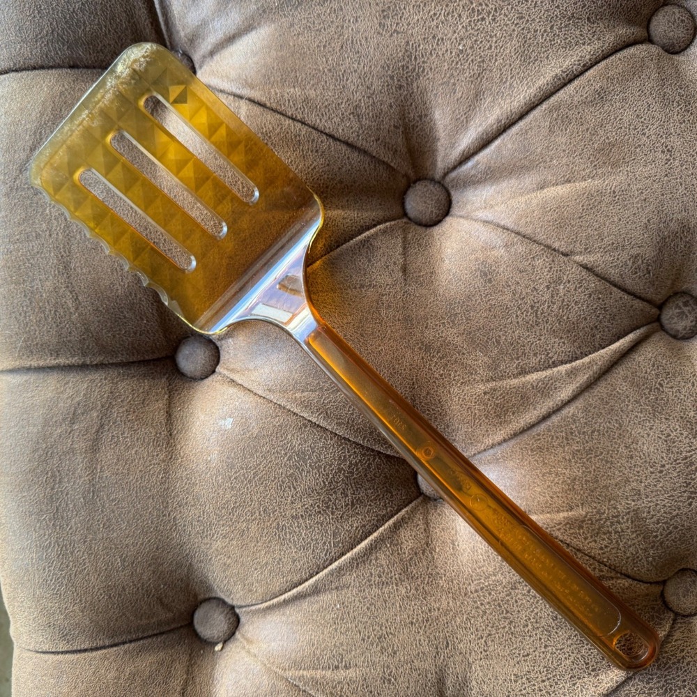 VTG Robinson Knife Co Slotted Spatula Vintage Amber Plastic‎ Serrated Edge MCM